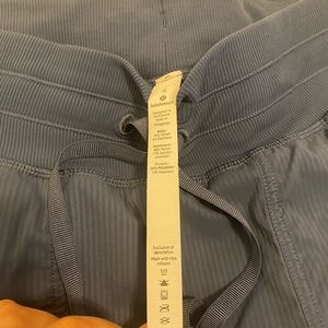 Lululemon size 6 dance studio jogger blue